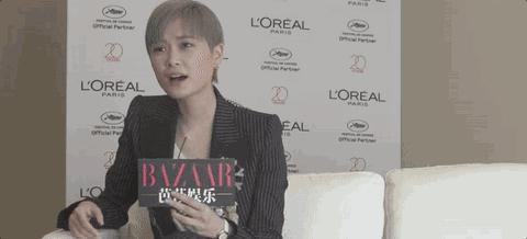 影后JulianMoore没有大牌架子，帅气的李宇春居然有点儿萌！「八九不离时髦」