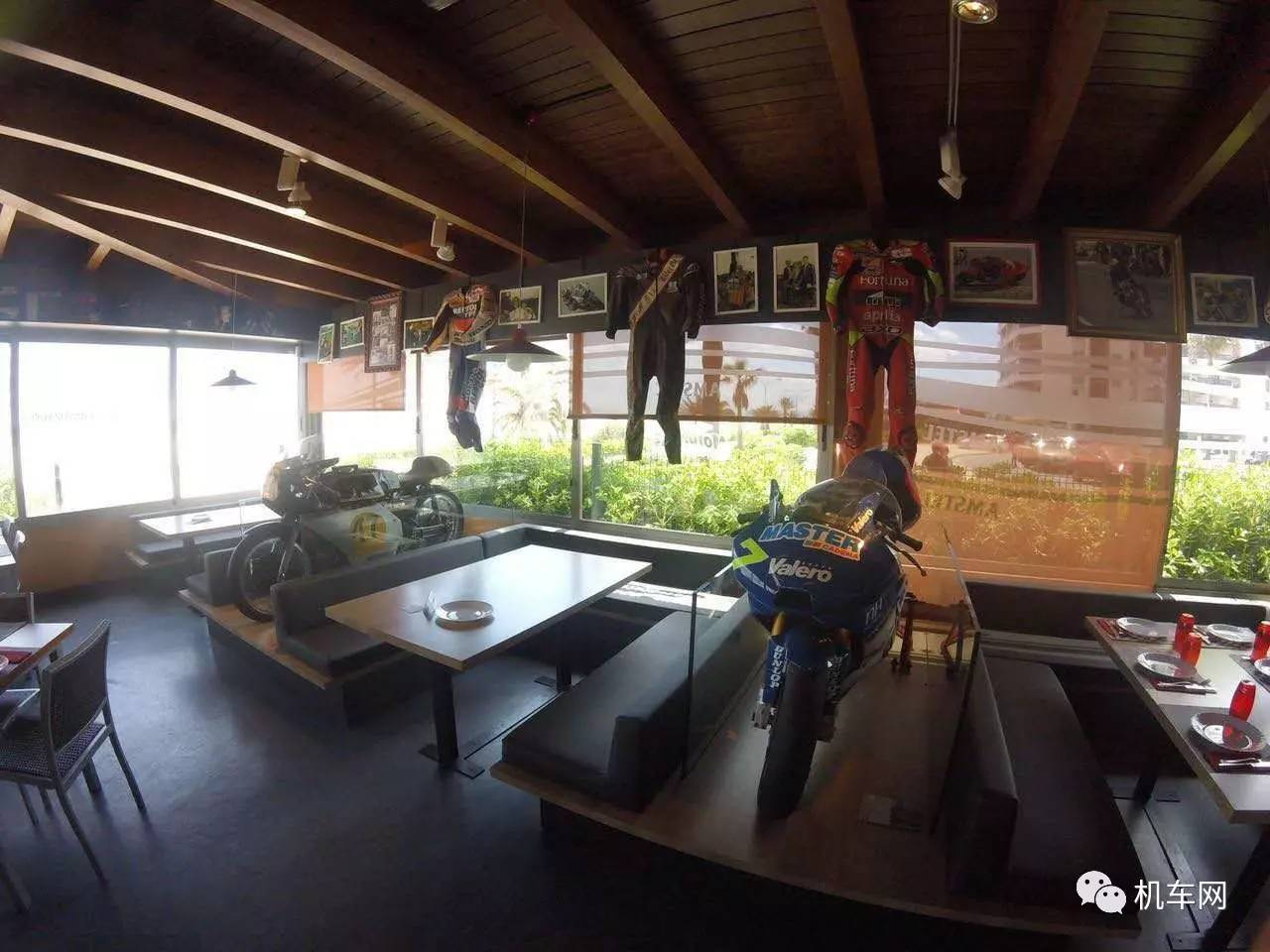 摩托车主题餐厅,这样的餐厅风扇灯你想拥有吗