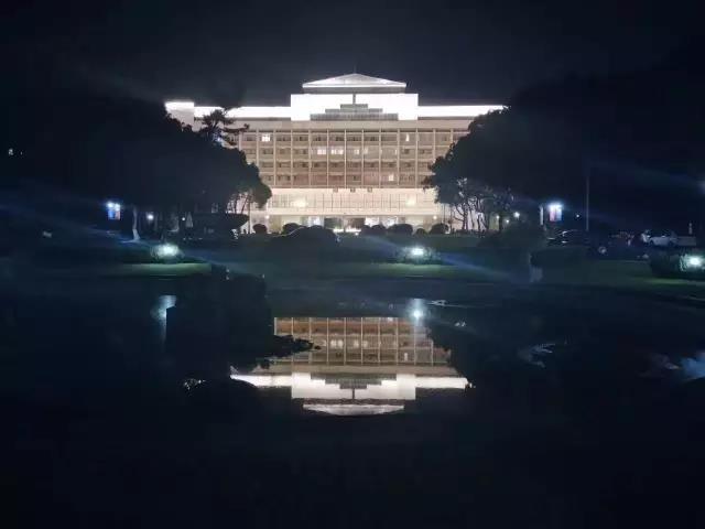 帝国大厦、堪培拉电讯塔、广州塔、杭州东站，浙大用这种方式庆生