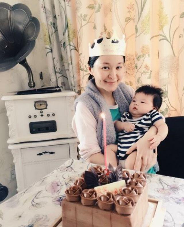 胡歌母亲和江疏影,胡歌母亲江疏影