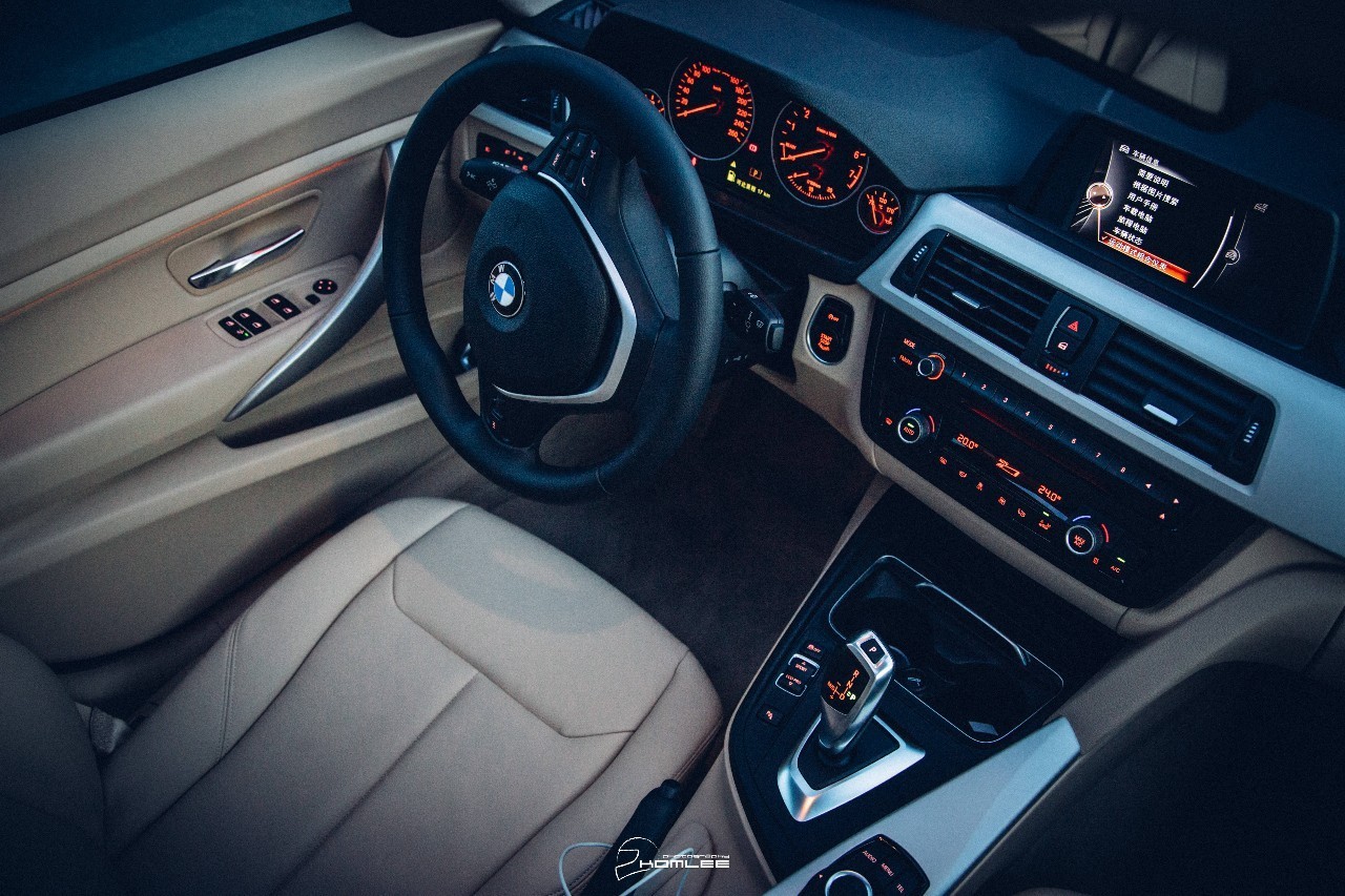 新款宝马3系和3系gt舒适度哪个好,3系gt和3系操控性对比