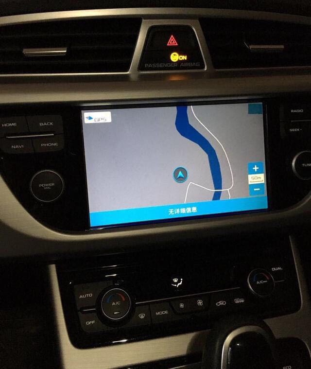 博越1.8t智尚版,17年博越1.8t智尚型碰撞