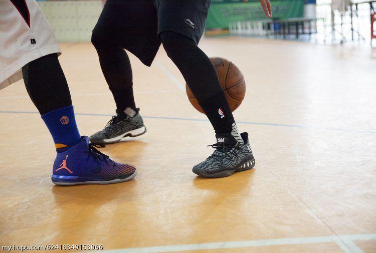 低帮球鞋适合哪类球员,现在低帮很火的鞋