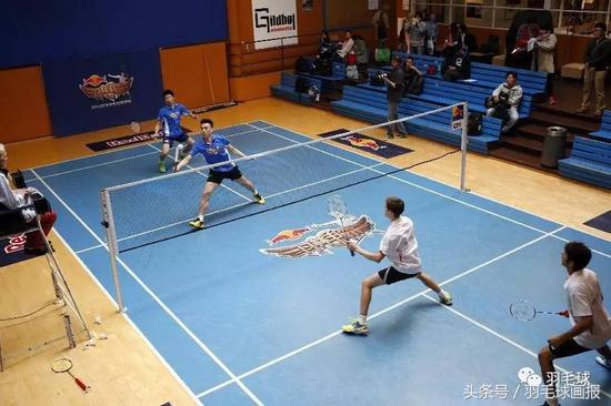 羽毛球裁判24种手势教学,羽球发球违例怎么办