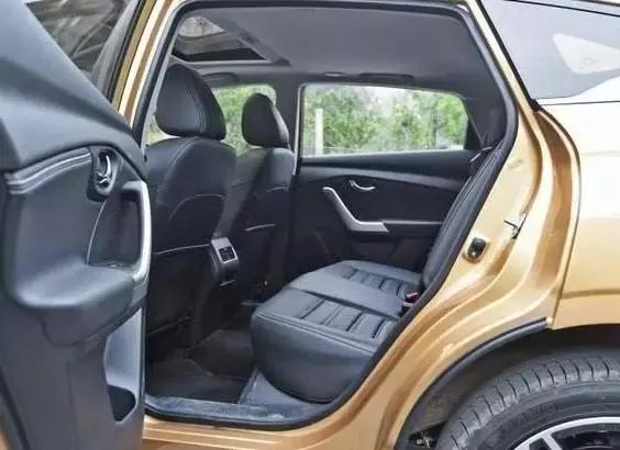 15万的suv选哪个比较好,15万以内最值得买的车suvat变速箱