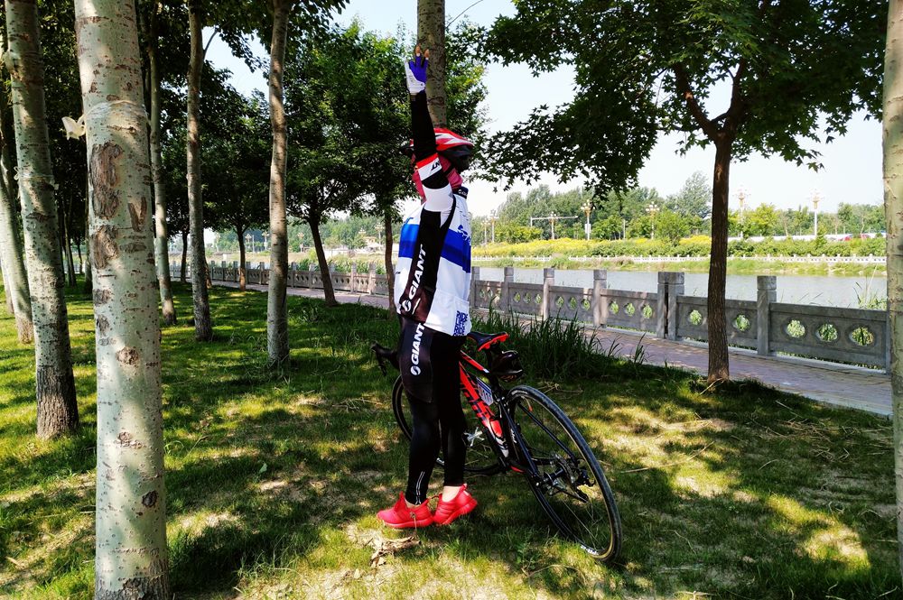 最便宜的独显gps运动手表,唯乐hey3s手表