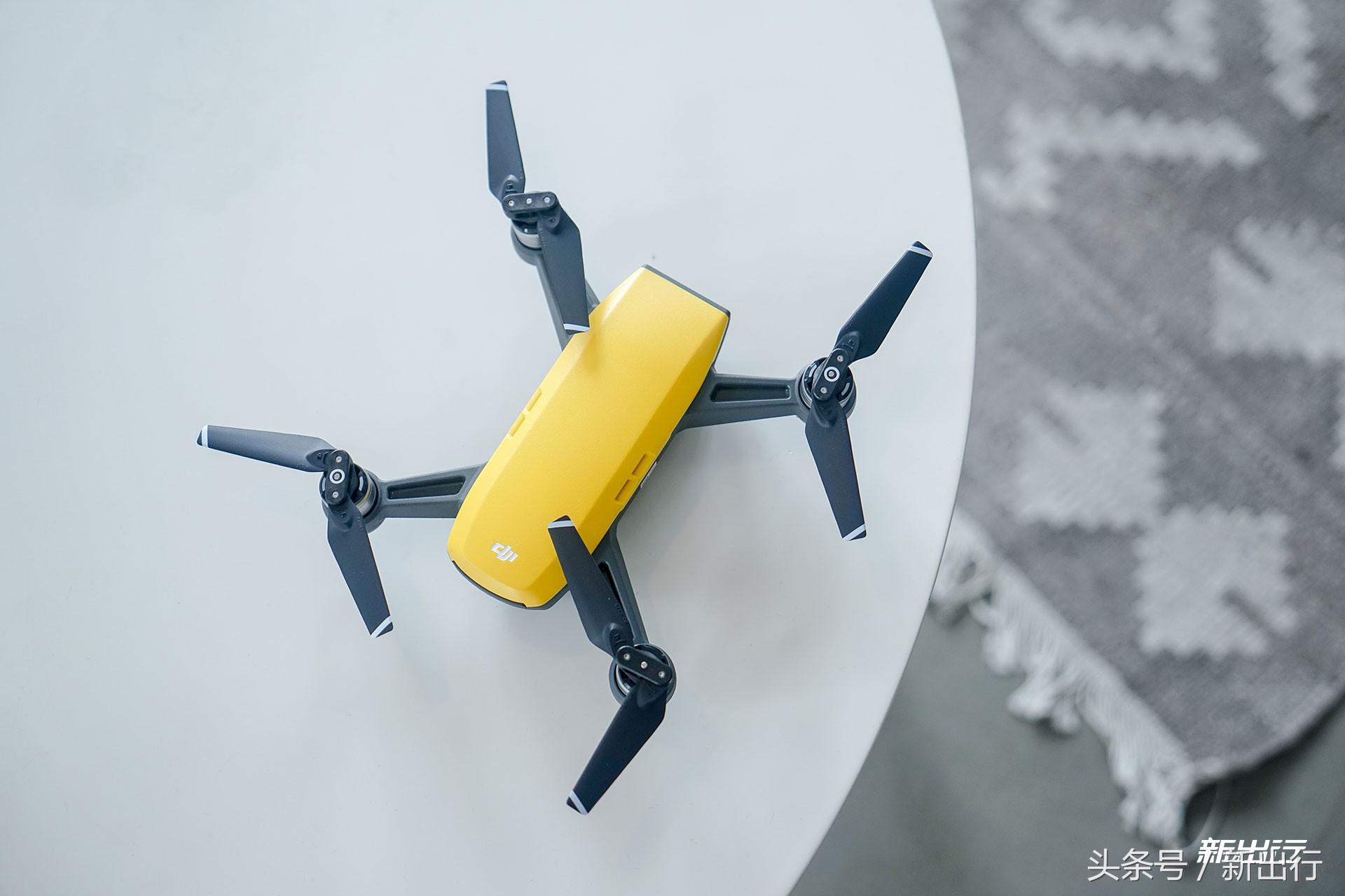 大疆晓spark遥控器无法充电,大疆晓spark遥控器和御air通用吗