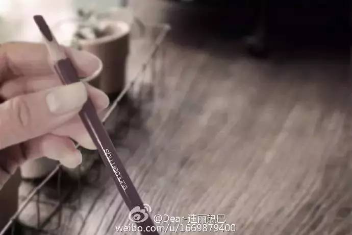 迪丽热巴秀肌营养,迪丽热巴跑男妆容