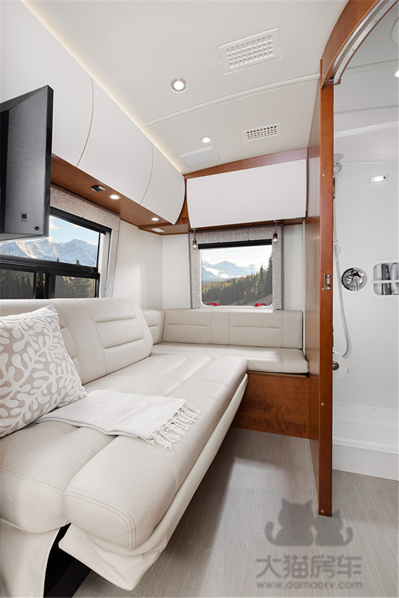 奔驰房车斯宾特豪华大空间,奔驰豪华房车零下50度旅行