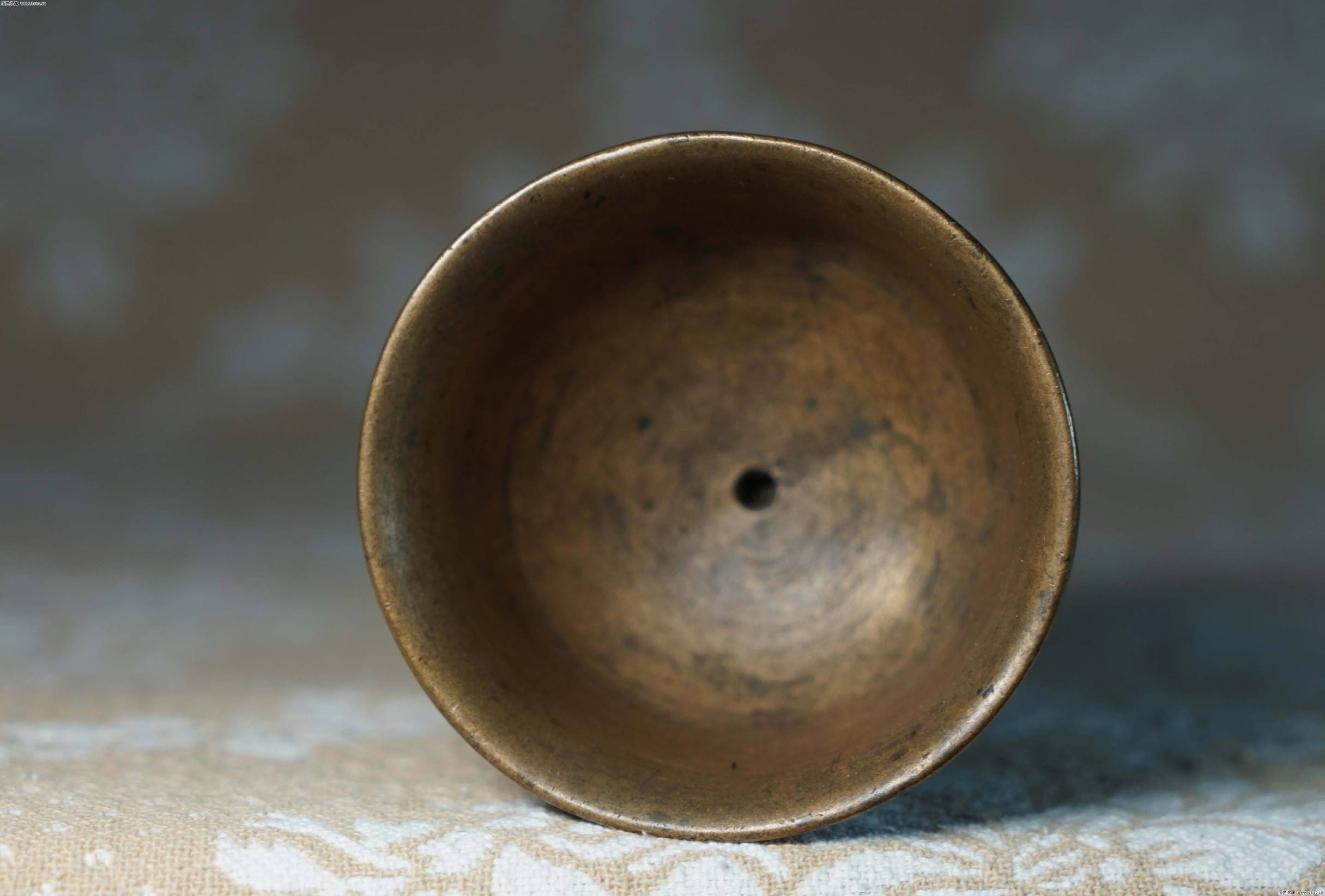 西藏寺庙里的酥油灯,藏式酥油灯的酥油是什么油