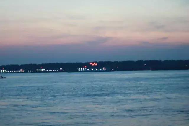 为什么说南京是个山水丛林的城市,南京为什么叫金陵秦淮