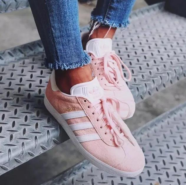 今年很火的小粉鞋,今年流行的小粉鞋