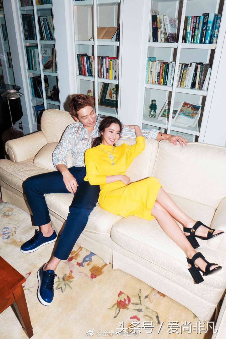 金泰熙穿皮裙图片,金泰希产后修身秘诀