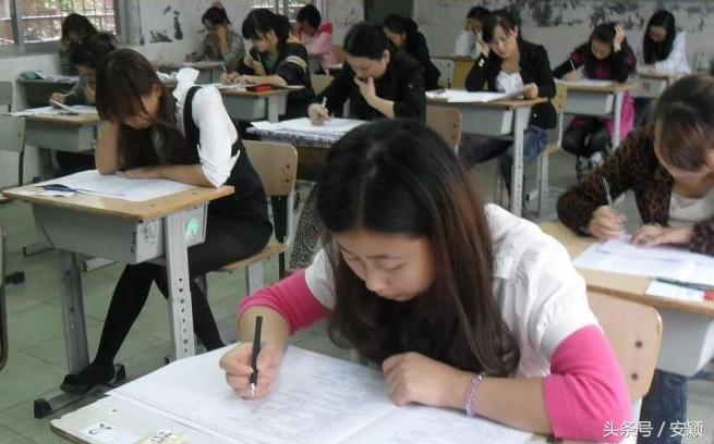 人教版初中英语七下重点短语句型,初中英语人教版七年级目录