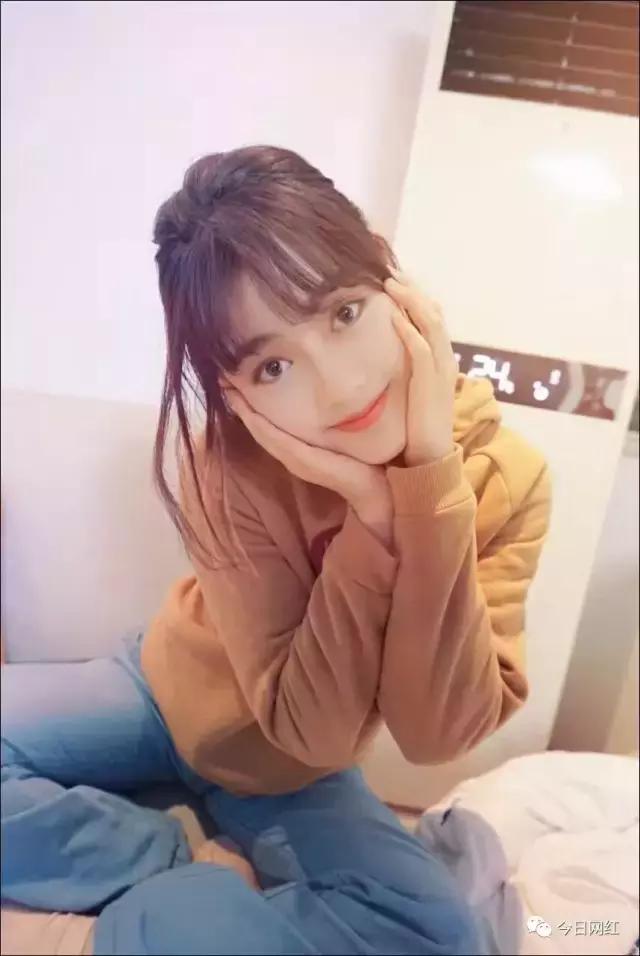 主播|甜蜜蜜的邻家妹妹,棕色碎发大眼睛,笑容酥酥惹人爱