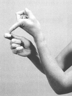 办公室久坐腰痛锻炼,久坐办公室腰痛怎么办