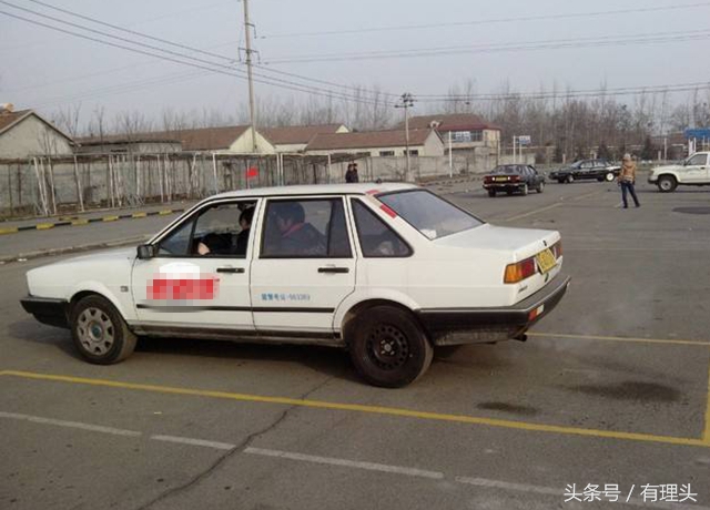 倒车入库点位对不准怎么办,皮卡车倒车入库点位不准车身扫线