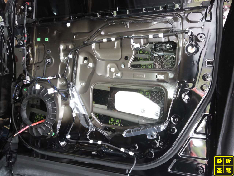 济南奔腾x80引擎盖隔音,奔腾x80胎噪隔音解决方案