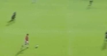 足坛经典吊射集锦,足球场上经典gif