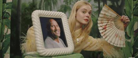 19岁爆红好莱坞女星,好莱坞巨星戛纳电影节红毯