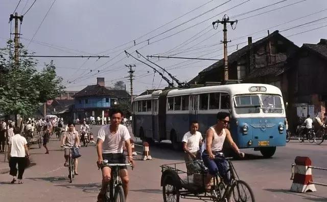 忆童年小时候的快乐很纯粹,忆小时候的幸福美句