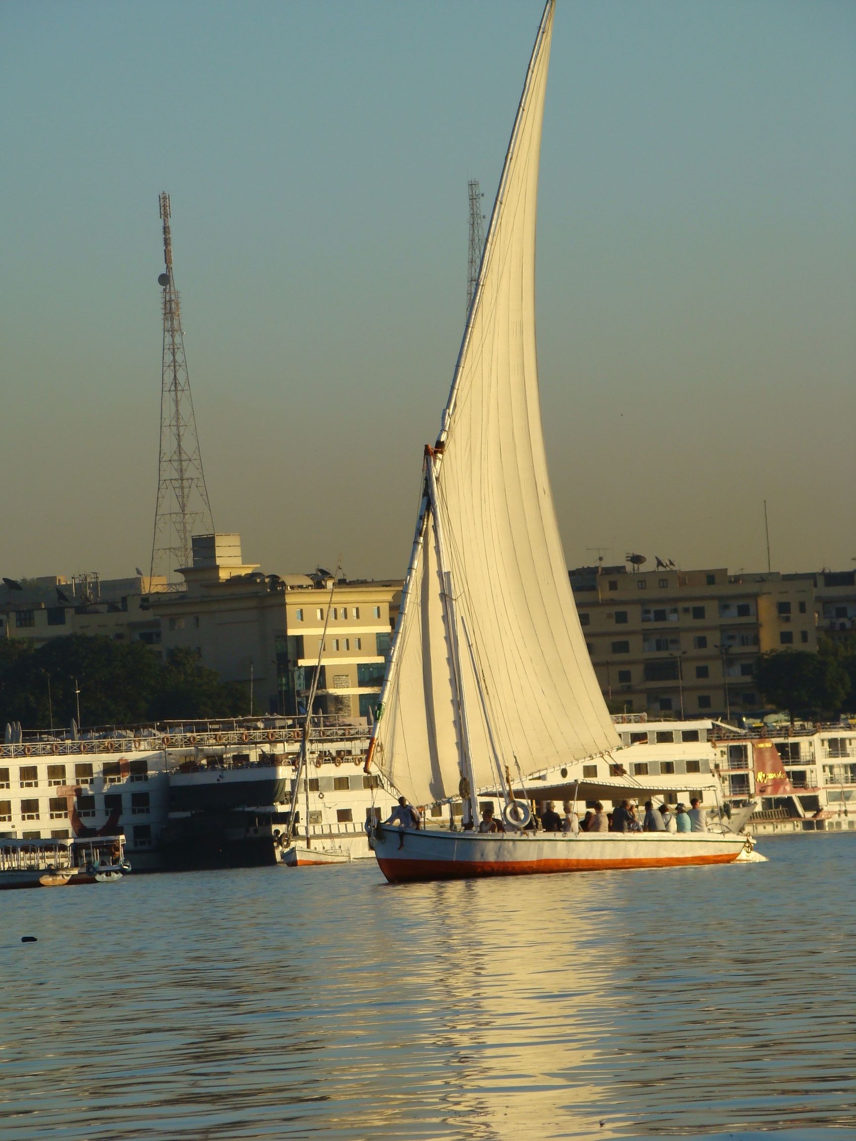 埃及三大著名的金字塔,埃及金字塔探秘纪录片