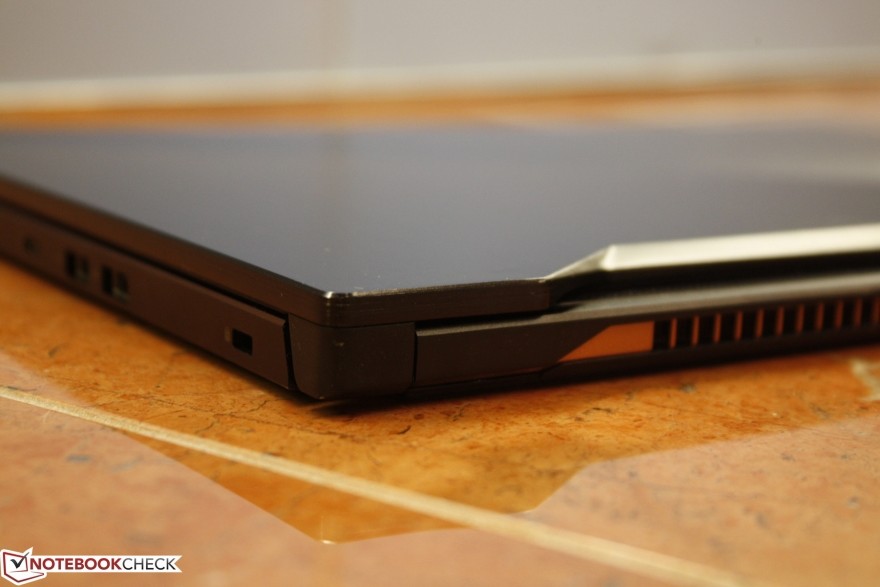 比雷蛇更好的产品,华硕rog月刃对比雷蛇