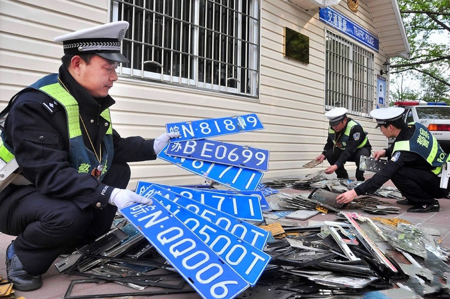 机动车上牌的最新规定,新车牌号有几个号码可以选择