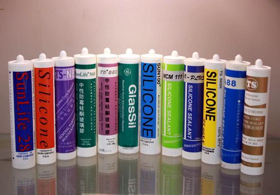 去除玻璃胶最有效的方法,清除玻璃胶用什么方法最好