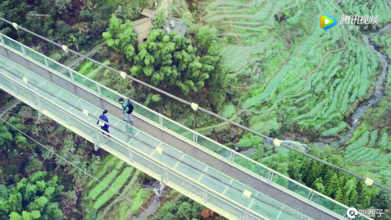 欢乐颂2谢童关关和好片段,欢乐颂2关关谢童去迪士尼玩