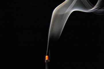 室内烧香对肺有危害吗,在室内烧香会不会对身体有伤害