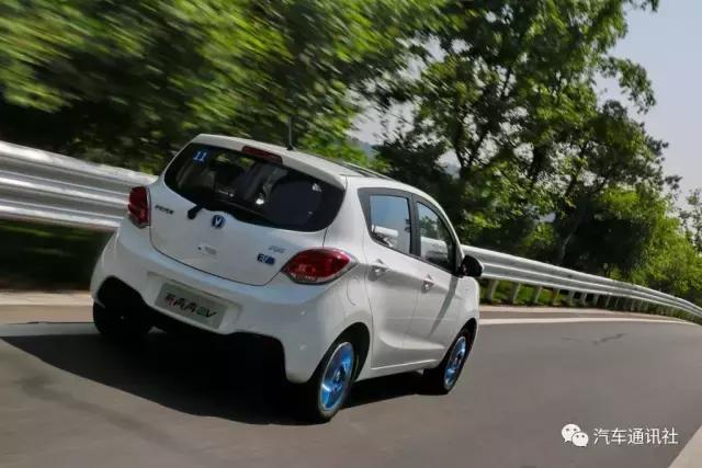 奇瑞小蚂蚁驾车体验视频,奔奔e-star和奇瑞小蚂蚁