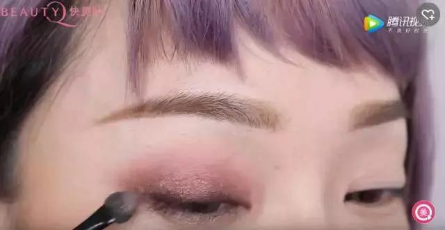 实用通勤眼影推荐哪个颜色,overtake眼影教程通勤