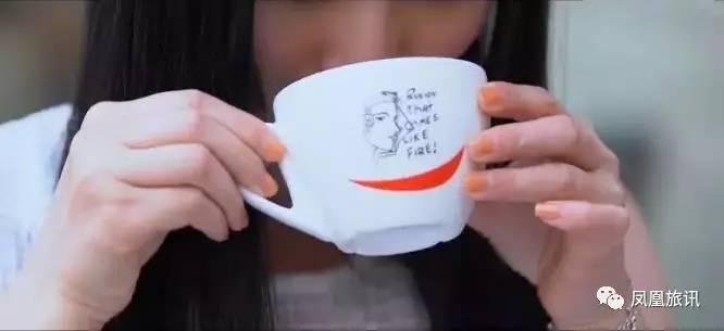 这座欧洲小城有个奇特壁画,这座中国魔幻建筑又把老外惊呆了