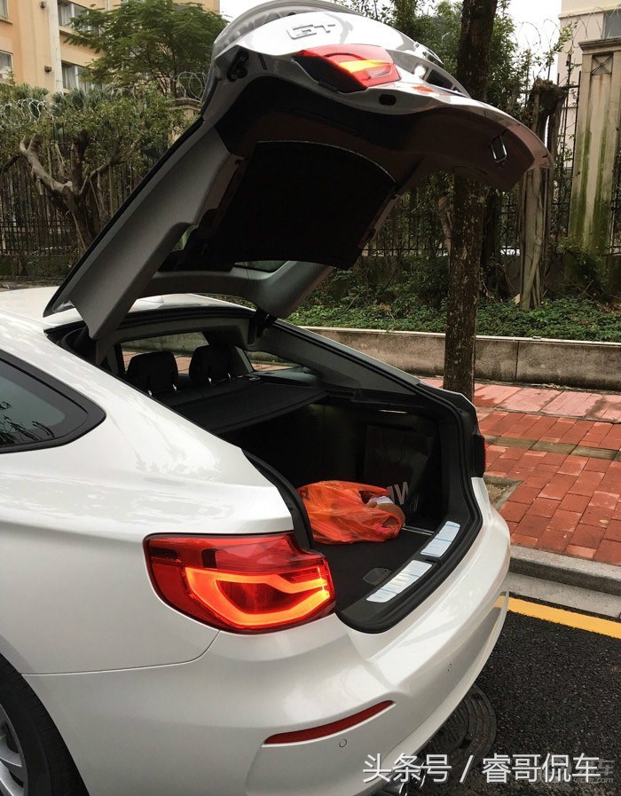 宝马3系gt2020款330落地多少钱,36万落地宝马3系