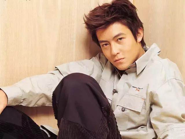 明星开的潮牌店,哪个明星的潮牌店便宜