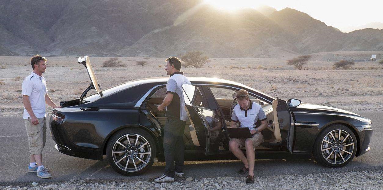 兰博基尼和奔驰s,兰博基尼跟奔驰s