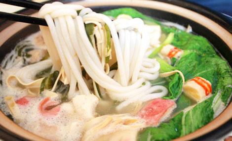 正宗过桥米线，就是这个味儿！