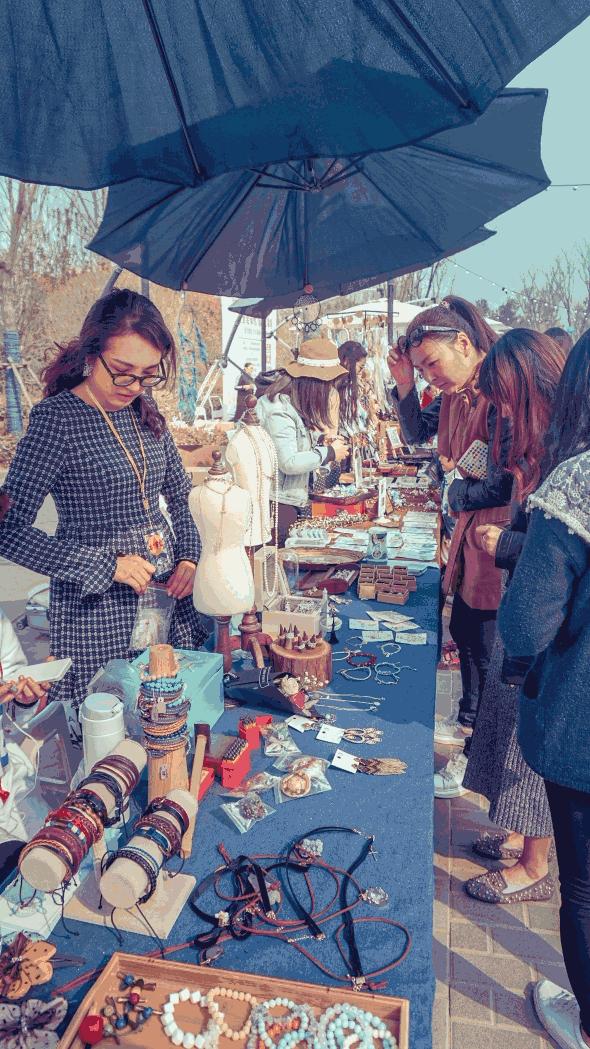 伍德斯托克艺术夜市,伍德吃托克咖啡市集