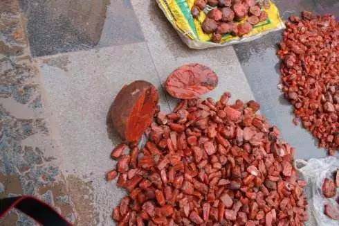 南红手串多年后有变化,南红手串跌价严重吗