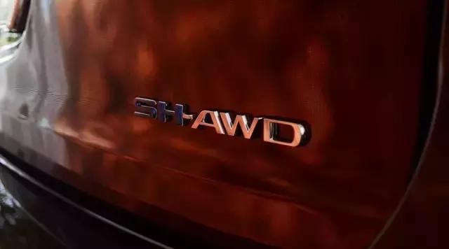 讴歌混动mdx与rlx,讴歌mdx3.0混动穿越无人区