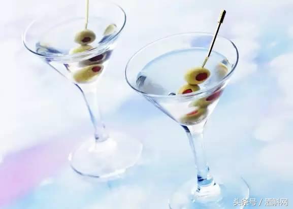 哪种酒杯值得推荐,中档酒杯哪种最好