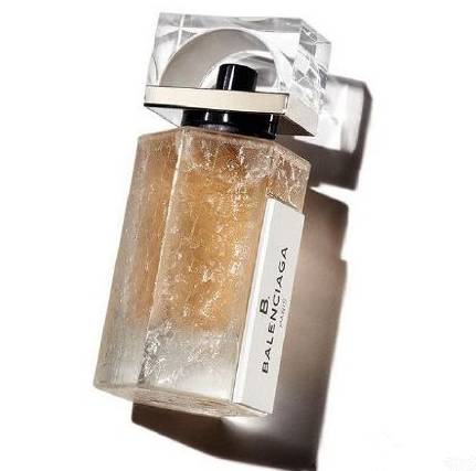 真正适合夏天的大牌香水,什么香水有脂粉味又很清新