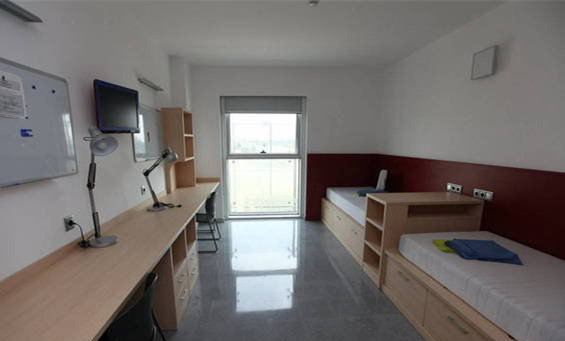 世纪青训,拉玛西亚是足坛最强的青训营吗