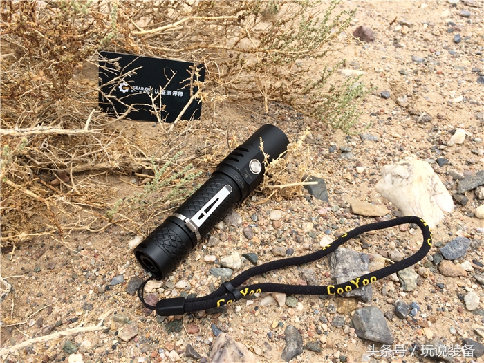 能给手机充电也能当支架,能给手机充电能连wifi的充电宝