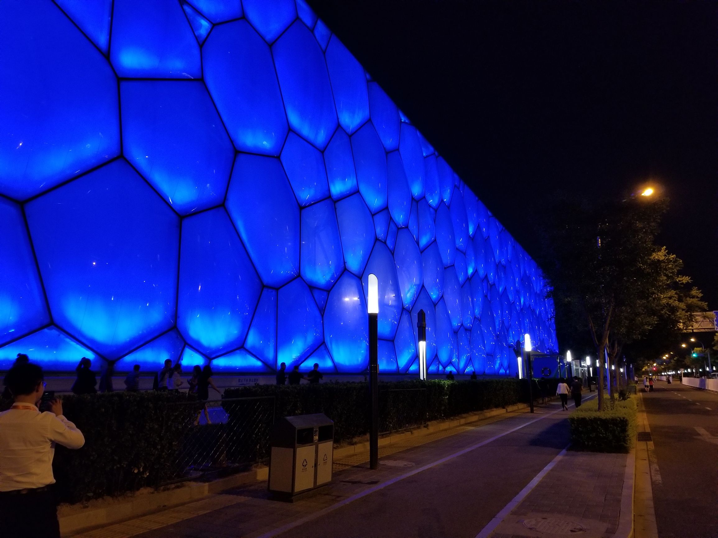 三星galaxys8和s8有什么不同,三星galaxys8什么时候发布