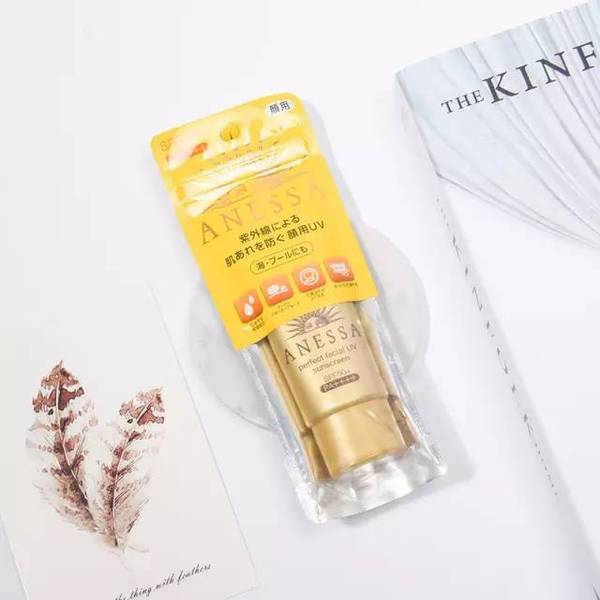 油痘肌毛孔粗大用什么护肤品,油皮痘肌毛孔粗怎么调理