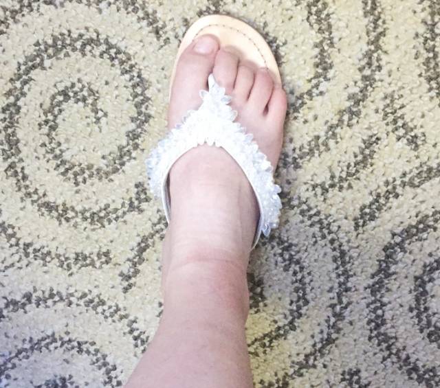 粗跟包头凉鞋适合什么脚型,各种脚型适合穿的学生凉鞋