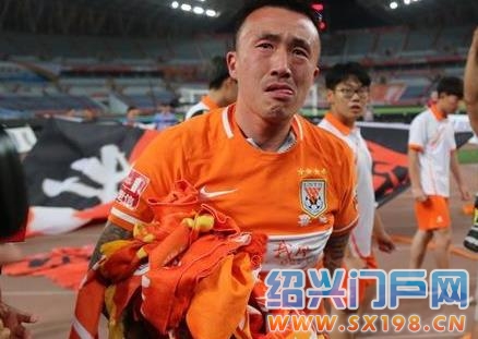 欧冠决赛后尤文球迷*乱动**詹皇G2前大赞勇士