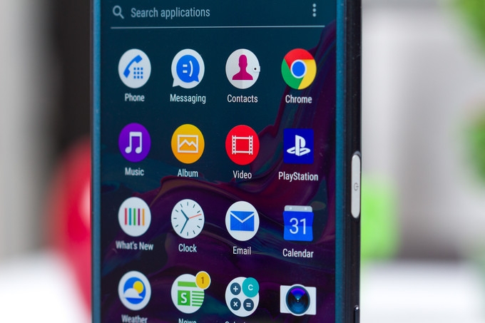 索尼xperia1iii对比三星s21u,小内存
